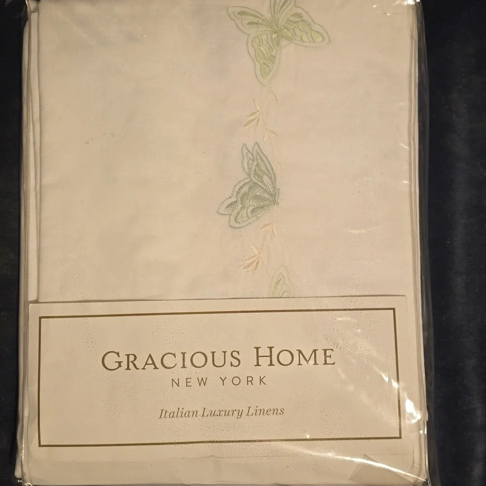 Gracious Home Luxury Farfalle Green Twin Duvet, Retail Price $395.00US